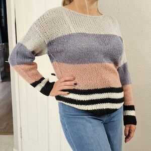 Cute & Comfy Women's Lucky Brand Purple Pink Striped Knitted Sweatshirt Medium.
